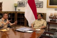 1763380145445-prabowo-bertemu-4-mata-dengan-dasco-di-istana-1763374519768_169
