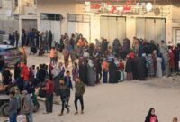 1763401270306-perjuangan-warga-gaza-mengantre-dua-jam-untuk-sebungkus-roti-1763383986275_169