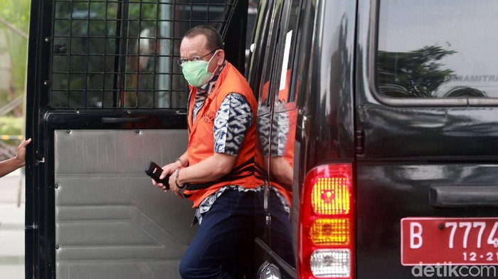 1763444528229-penyidikan-rampung-nurhadi-dan-menantu-akan-segera-disidang-1_169