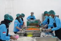 1763444597310-kapolda-riau-irjen-pol-herry-heryawan-meresmikan-dapur-sppg-ke-11-di-kepulauan-meranti-1763436125325_169