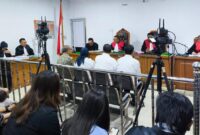 1763444661850-sidang-4-terdakwa-suap-di-oku-1763439301605_169