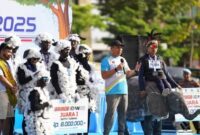 1763787954987-polda-riau-menggelar-brimob-run-2025-dalam-memperingati-hut-ke-80-korps-brimob-1763786020729_169