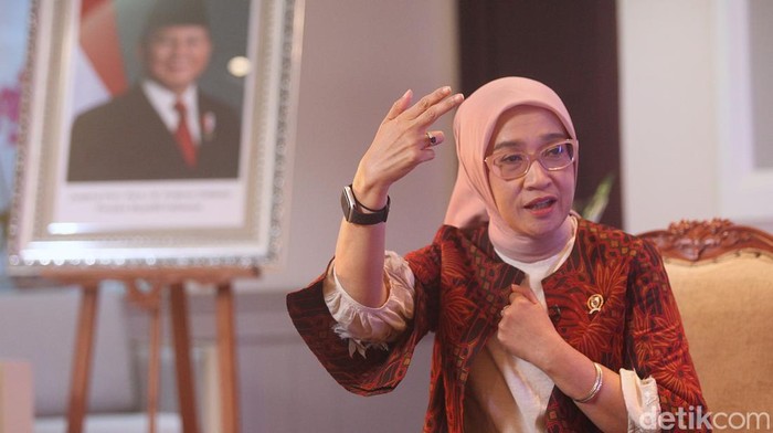 1763895986012-menteri-pendayagunaan-aparatur-negara-dan-reformasi-birokrasi-panrb-rini-widyantini-detikfoto-1763720507379_169