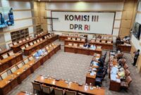 1764133577157-rapat-dengar-pendapat-panja-ruu-penyesuaian-pidana-di-komisi-iii-dpr-1764132933156_169