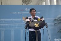 1764284695049-direktur-utama-pt-kereta-api-indonesia-persero-bobby-rasyidin-firda-cynthiadetikcom-1762163476017_169