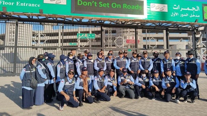 1764392821445-petugas-penyelenggara-ibadah-haji-ppih-menggelar-simulasi-untuk-posko-bantuan-bagi-jemaah-haji-ri-saat-prosesi-lempar-jumrah-d-1748156158283_169