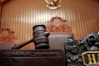 1764695228216-ilustrasi-putusan-hakim_169