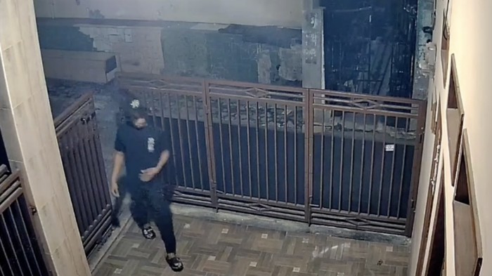 1764760046166-maling-hp-di-ciracas-jaktim-dok-ist-1764757319861_169