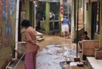 1764997588460-kondisi-banjir-surut-di-kebon-pala-jaktim-sabtu-6122025-1764996386382_169