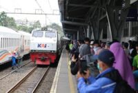 1765105587171-menjelang-libur-nasional-waisak-pada-tanggal-16-mei-mendatang-jumlah-penumpang-kereta-api-melonjak-tercatat-ada-31200-orang-pe-2_169