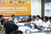 1765127151311-prabowo-kembali-melakukan-peninjauan-dampak-banjir-bandang-di-aceh-setelah-peninjauan-prabowo-langsung-memimpin-ratas-bersama--1765110843993_169