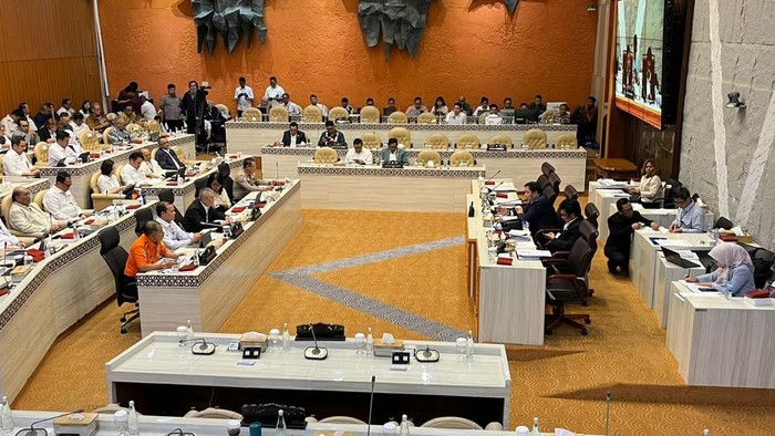 1765170389793-rapat-komisi-v-dpr-1765166881443_169