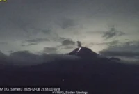 1765235085067-gunung-semeru-1765214202093_169