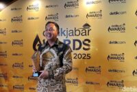 1765386357938-kapolres-pangandaran-akbp-andri-kurniawan-raih-penghargaan-detikjabar-awards-2025-1765375859325_169
