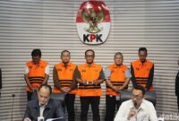 1765451163428-potret-bupati-lampung-tengah-ditahan-kpk-1765442076561_169