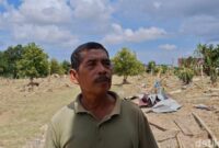 1765472772043-sudiarto-60-di-desa-sapta-marga-kecamatan-minyak-pahit-kabupaten-aceh-tamiang-terseret-banjir-bandang-saat-berada-di-dalam-gub-1765461531375_169