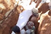 1765494290895-heboh-jenazah-masih-utuh-meski-sudah-30-tahun-dikubur-di-luwu-utara-1765428348695_169