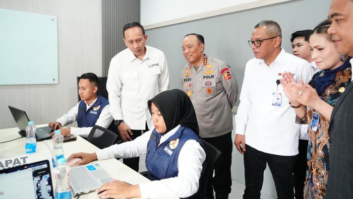 1765494293677-polri-meresmikan-gedung-sertifikasi-jarak-jauh-lembaga-sertifikasi-profesi-lsp-polri-melaksanakan-kick-off-perdana-sertifikasi-1765483247699_169