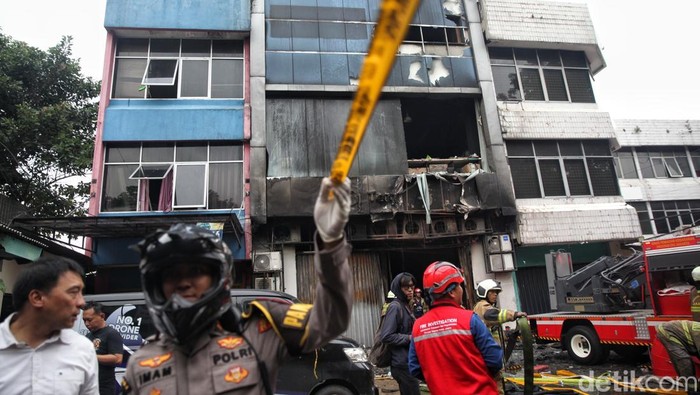 1765537584457-potret-terkini-pascakebakaran-di-cempaka-putih-21-orang-tewas-1765280143458_169