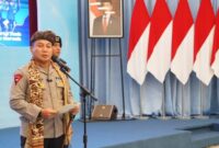 1765559173109-kapolda-riau-irjen-pol-herry-heryawan-menyambut-kembali-308-personel-usai-menjalankan-misi-kemanusiaan-di-agam-sumatera-barat-1765550603607_169