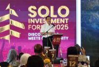 1765559174552-ketua-dewan-ekonomi-nasional-luhut-binsar-pandjaitandi-acara-solo-investment-forum-jumat-12122025-1765532254524_43