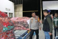 1765623919596-polri-dan-wwf-menyalurkan-bantuan-untuk-korban-bencana-di-aceh-1765618459610_169