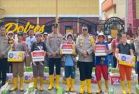 1765645549129-polri-salurkan-bantuan-ke-korban-bencana-di-aceh-sumut-dan-sumbar-dokpolri-1765641294352_169