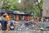 1765688738016-tkp-ricuh-matel-dikeroyok-hingga-tewas-di-kalibata-jaksel-taufiqdetikcom-1765687759588_169