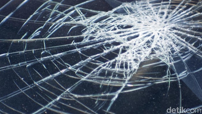 1765688747106-ilustrasi-kecelakaan_169