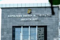1765710370975-gedung-polda-metro-jaya-3_169