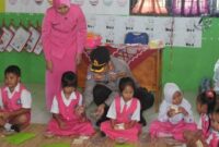 1765861617195-sppg-polres-kuansing-mendistribusikan-mbg-kepada-39-anak-tk-tunas-harapan-1765859694662_169