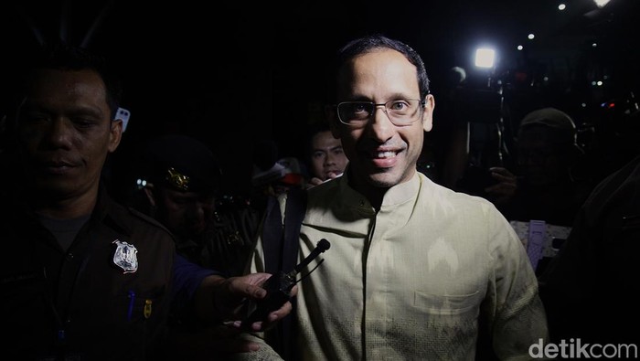 1765926291132-ekspresi-nadiem-makarim-usai-diperiksa-kpk-1754569216840_169