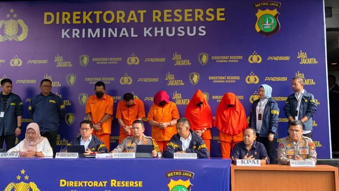 1765991177956-polda-metro-jaya-merilis-pengungkapan-kasus-klinik-aborsi-ilegal-di-kawasan-jakarta-timur-1765986250504_169