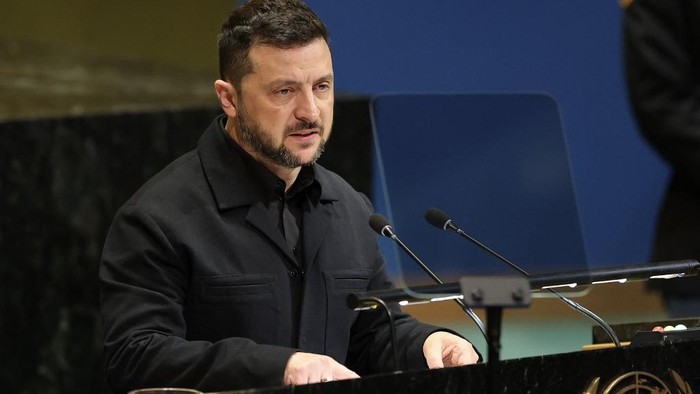 1766012704507-presiden-ukraina-volodymyr-zelensky-1758879245696_169