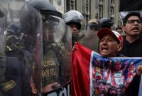 1766034414581-peru-bergejolak-polisi-dan-generasi-z-bentrok-di-tengah-aksi-tolak-boluarte-1759027893572_169