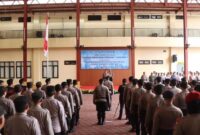 1766120846199-polres-metro-jakarta-pusat-menggelar-apel-gelar-pasukan-operasi-lilin-jaya-2025-1766117964526_169