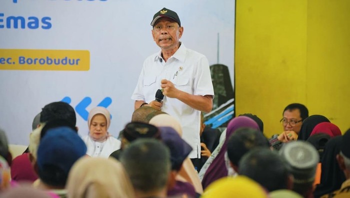 1766228779167-wakil-menteri-sosial-wamensos-agus-jabo-priyono-1766224256390_169