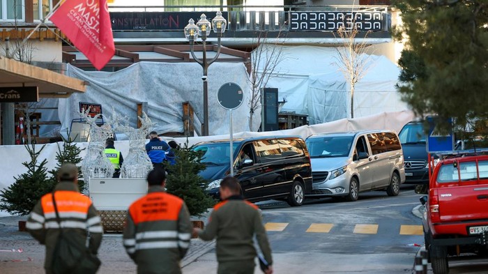 1767308698059-ledakan-dan-kebakaran-terjadi-di-bar-resor-ski-swiss-saat-perayaan-tahun-baru-1767283307734_169