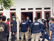 1767352080959-puslabfor-olah-tkp-di-lokasi-3-orang-sekeluarga-ditemukan-tewas-di-tanjung-priok-jakut-1767347123796_43