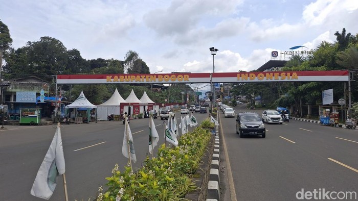 1767503216085-jalan-raya-puncak-bogor-jawa-barat-jabar-1767501232319_169