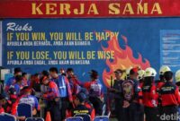 1767524810992-aksi-seru-petugas-damkar-adu-ketangkasan-di-jakarta-fire-safety-challenge-2025-1757916732771_169