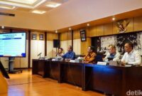 1767611233136-uu-kuhp-dan-kuhap-baru-resmi-berlaku-pemerintah-jawab-kekhawatiran-publik-1767598200214_169