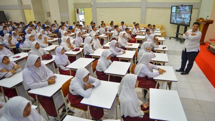 1767676012302-sekolah-rakyat-hidupkan-mimpi-anak-bangsa-lewat-pendidikan-yang-setara-1767671068059