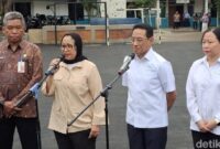 1767848810279-wakil-kepala-badan-gizi-nasional-bgn-nanik-sudaryati-deyang-kedua-dari-kiri-brigittadetikcom-1767846022444_169