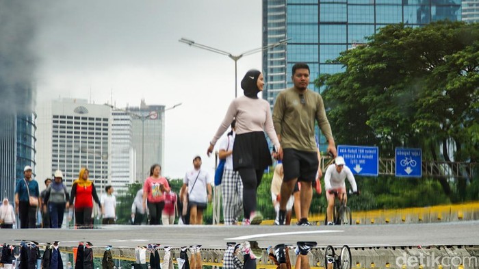 1768107983802-meski-diguyur-hujan-cfd-sudirman-tetap-jadi-favorit-warga-1768104690235_169