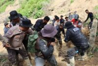 1768129549350-polres-aceh-tengah-menyalurkan-bantuan-ke-korban-bencana-1768125186897_169