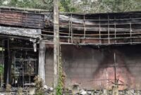 1768129549856-bangunan-rusak-setelah-serangan-bom-di-sebuah-spbu-ptt-di-provinsi-narathiwat-thailand-selatan-pada-11-januari-2026-madaree-to-1768123905745_169