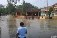 1769058413469-banjir-di-pasuruan-1769051842398_169