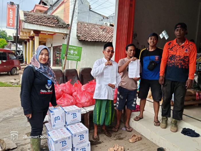 1769252778822-kemensos-salurkan-bantuan-untuk-korban-banjir-di-situbondo-sabtu-2412026-1769249316663