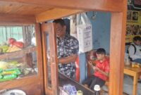 1769252785589-purwanto-berjualan-baso-di-lokasi-banjir-rawa-buaya-jakarta-barat-1769246209604_169